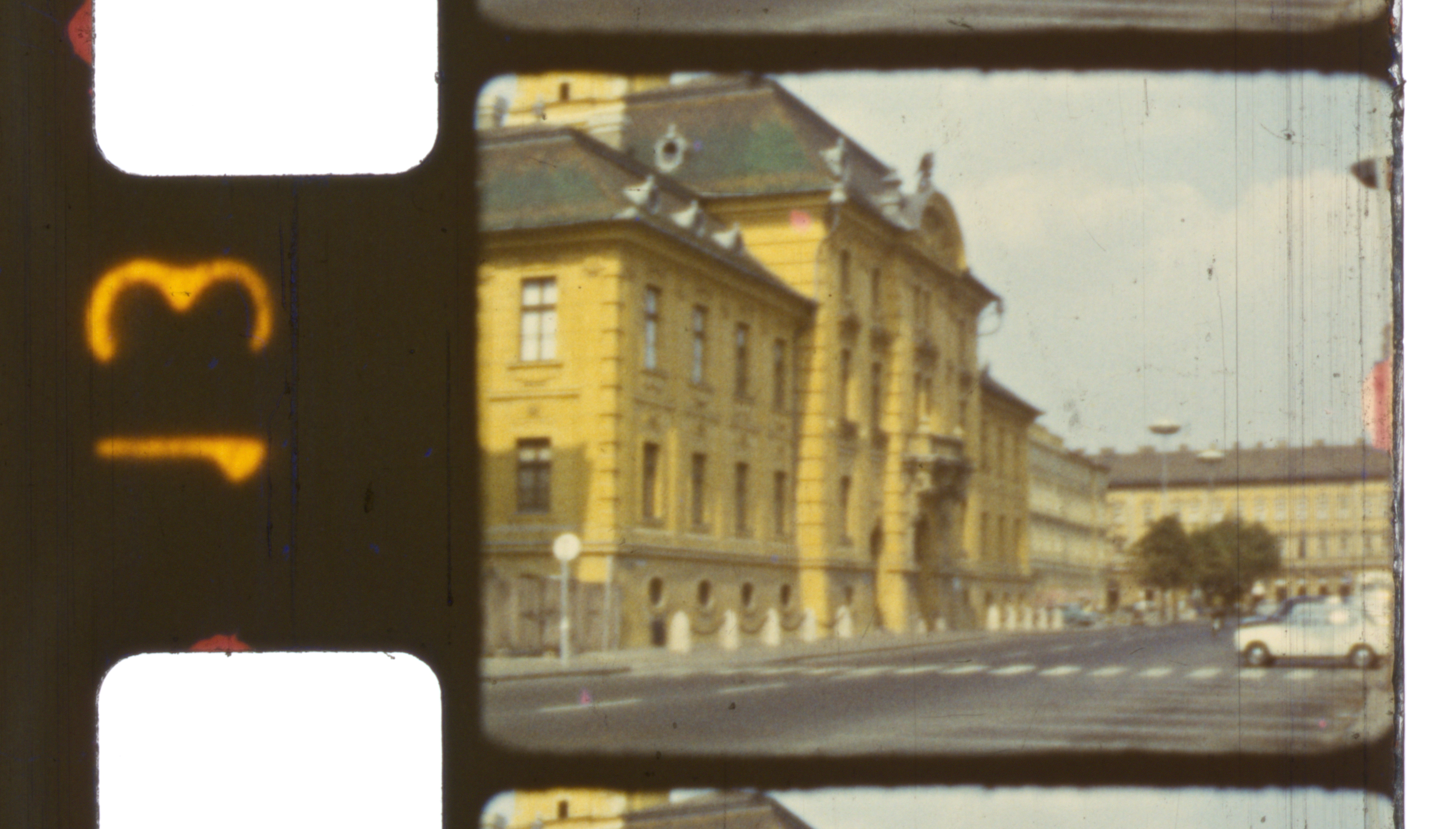 8mm 1973 Szeged Szechenyi square